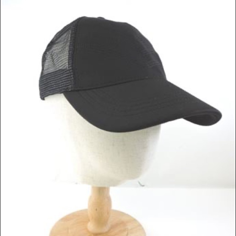 🧢NWT Express black mesh SnapBack hat 🧢